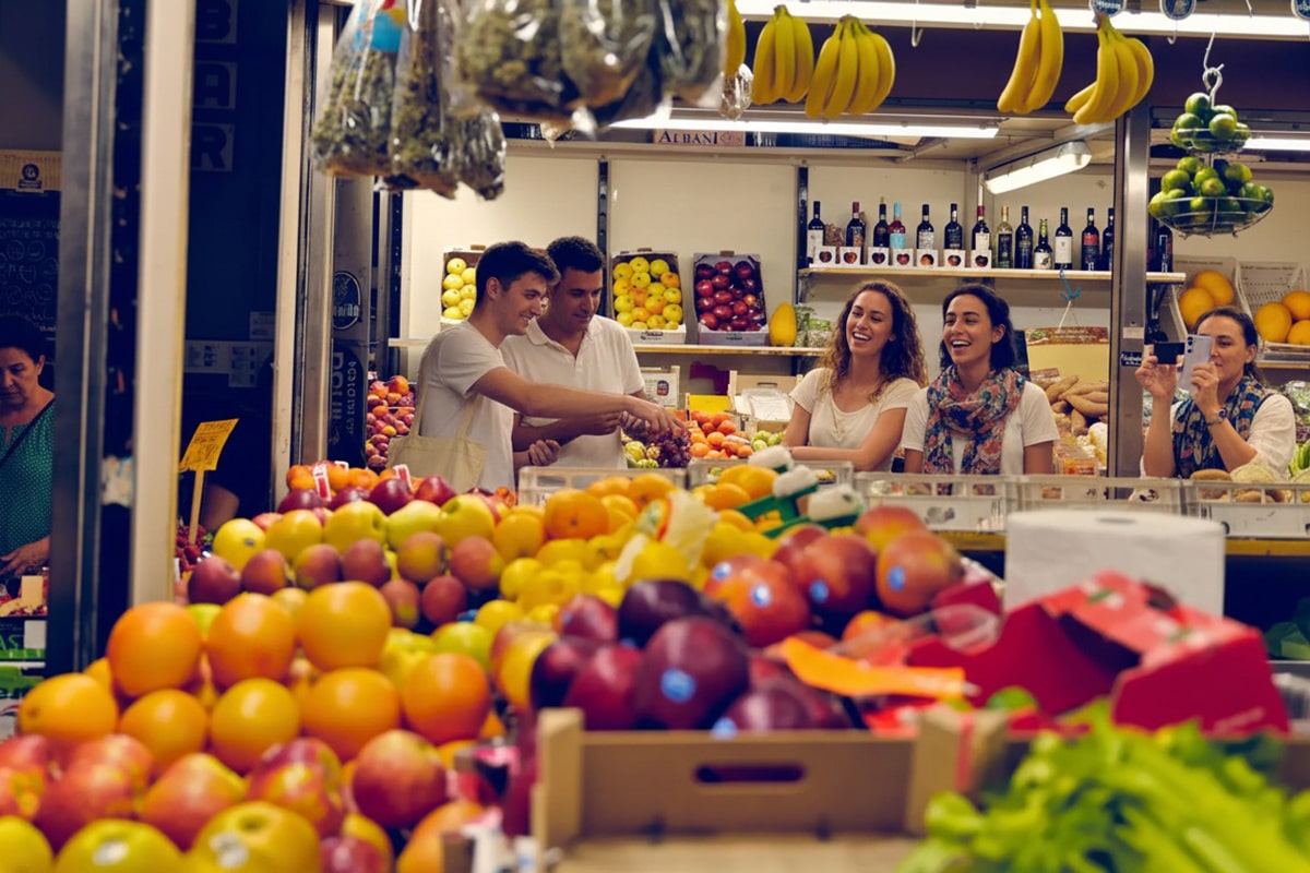 Bologna Food Markets Walking Tour with Local Guide